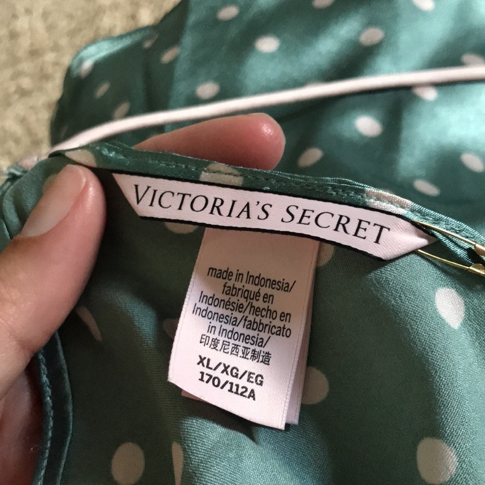 NEW Victoria Secret Satin Turquoise Pajama Set XL POLKA DOTS NWT SEXY - Picture 5 of 8
